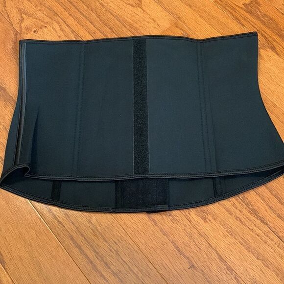 Womens Waist trainer size large - Picture 2 of 5